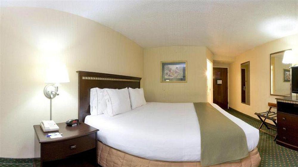 Holiday Inn Express Memphis Medical Center - Midtown By Ihg Exterior photo